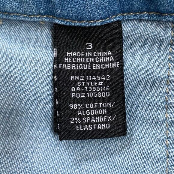 Dollhouse Juniors' Cropped Wide-Leg Denim Overalls 3 - Picture 6 of 14
